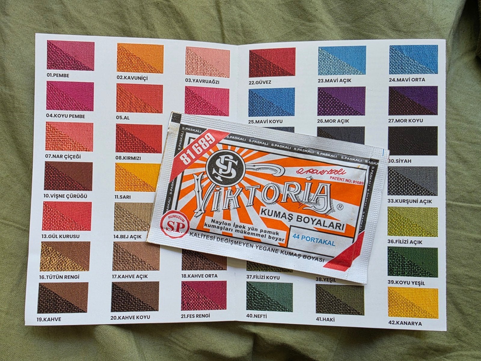 Gratis zakje oranje textielverf, Kleding | Dames, Ophalen of Verzenden