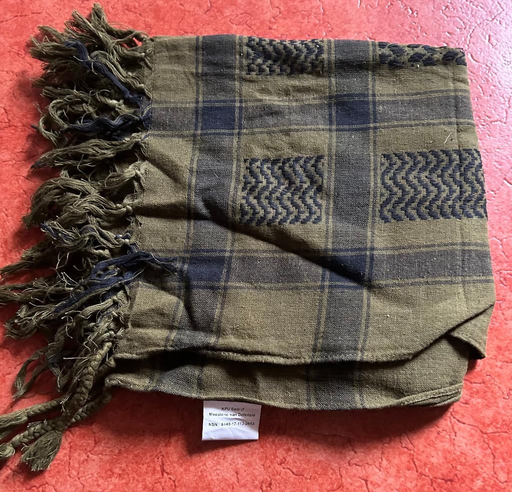 Shemagh zwart groen. Nieuw., Ophalen, Landmacht, Nederland, Kleding of Schoenen