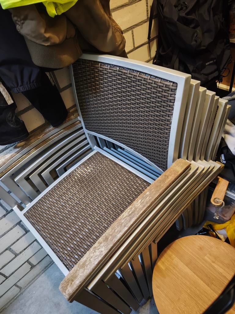 Gratis 11 terras stoelen, Tuin en Terras, Tuinstoelen, Ophalen, Gebruikt, Kunststof