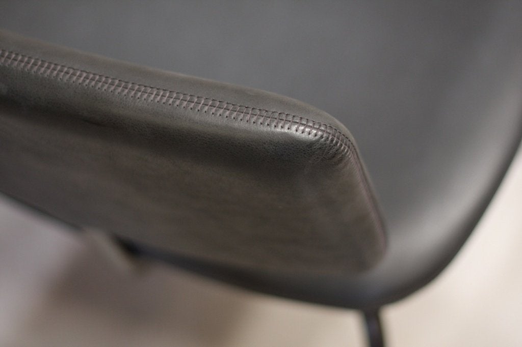 Hippe zwarte moderne fauteuil ZIPP Jess Design echt leer, Huis en Inrichting, Fauteuils, Ophalen, Modern design industrieel, Zo goed als nieuw