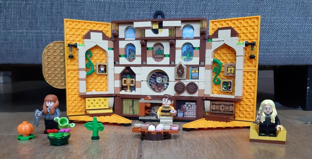 Huffelpuf huisbanner (76412), Ophalen of Verzenden, Gebruikt, Complete set, Lego
