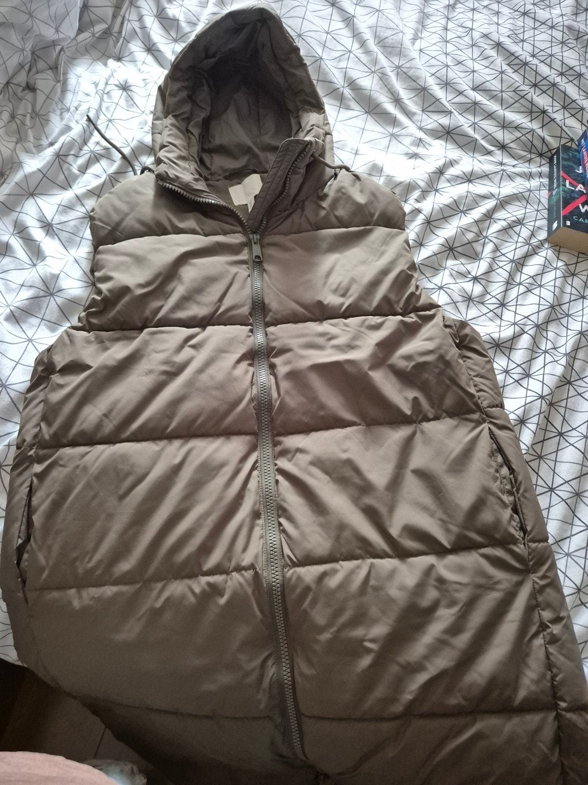 Lange dames bodywarmer legergroen H&M maat 44 (past 46/48), Kleding | Dames, Bodywarmers, H&M, Maat 42/44 (L), Ophalen of Verzenden