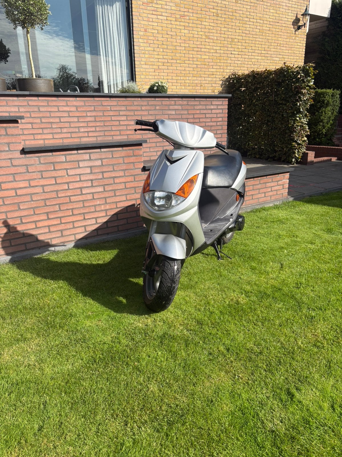 Peugeot vivacity / 70cc / Snor, Ophalen, Zo goed als nieuw, Benzine, Vivacity
