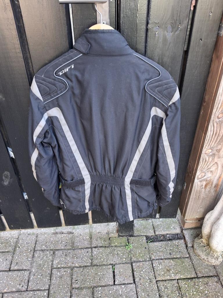Motorjas mag wetvoorstel weinig.., Ophalen
