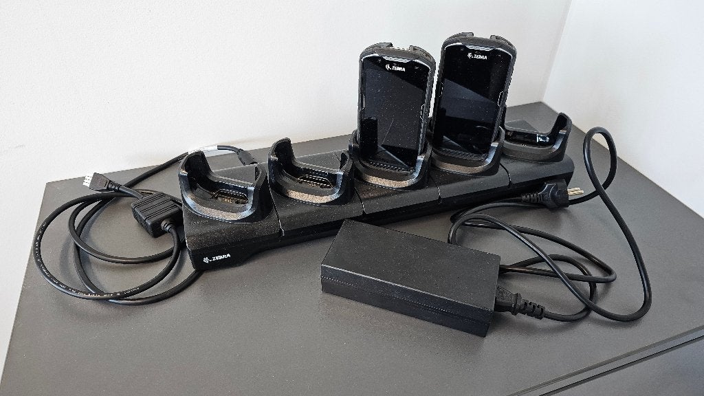 Zebra TC520K barcode scanner 2 stuks complete set multilader, Computers en Software, Scanners, Zo goed als nieuw, Mobiele scanner