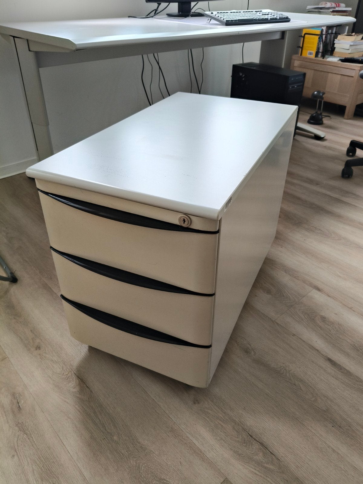 Ladeblok van Steelcase Strafor, Ophalen, Gebruikt