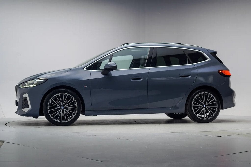 BMW 2 Serie Active Tourer 218i M Sport Aut. [ Panoramadak Le, Auto's, Automaat, Automatische klimaatregeling, 136 pk, Gebruikt