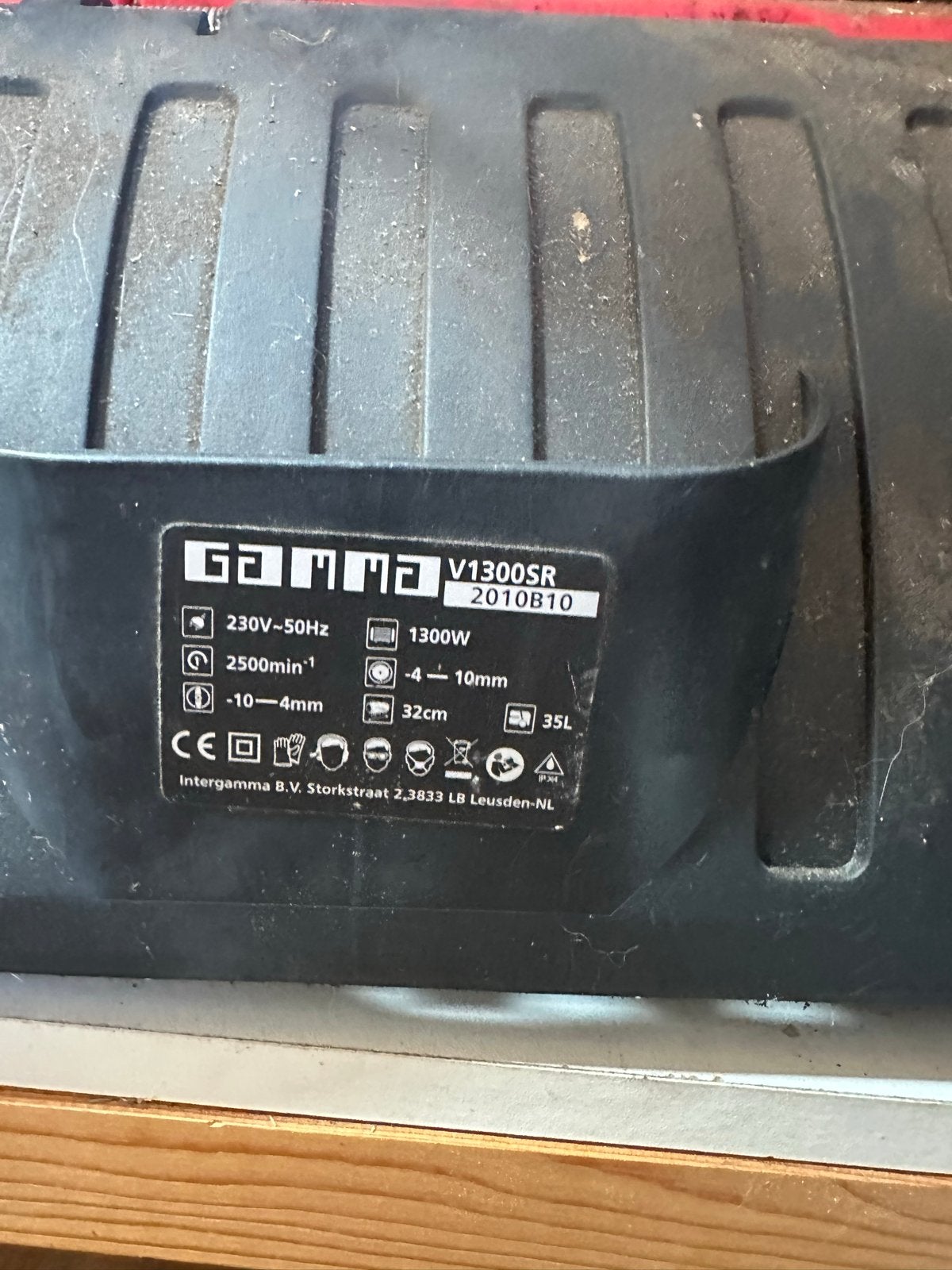 Gamma V1300SR verticuteermachine, Ophalen, Gebruikt, Elektrisch