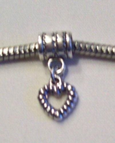 prachtige nieuwe zilver bedel met Hartje, Overige merken, Overige materialen, Nieuw, Ophalen of Verzenden