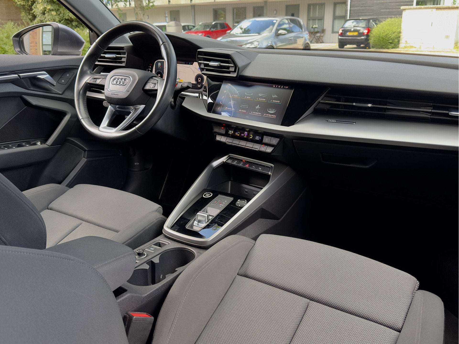 Audi A3 Sportback 35 TFSI AUT7 2X S-LINE EDITION ONE NAVI CA, 4 cilinders, 150 pk, 690 kg, Grijs