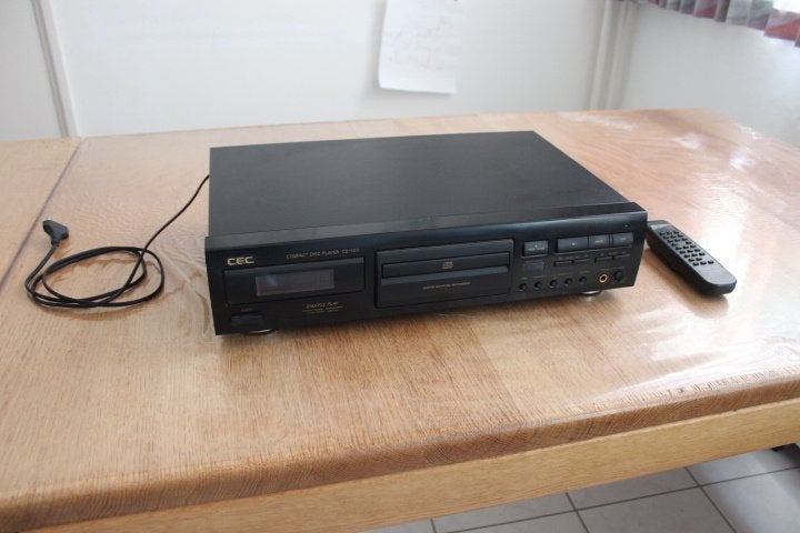 C.E.C. CD 1100 CD-speler inclusief afstandsbediening, Audio, Tv en Foto, Ophalen of Verzenden, Gebruikt, Overige merken