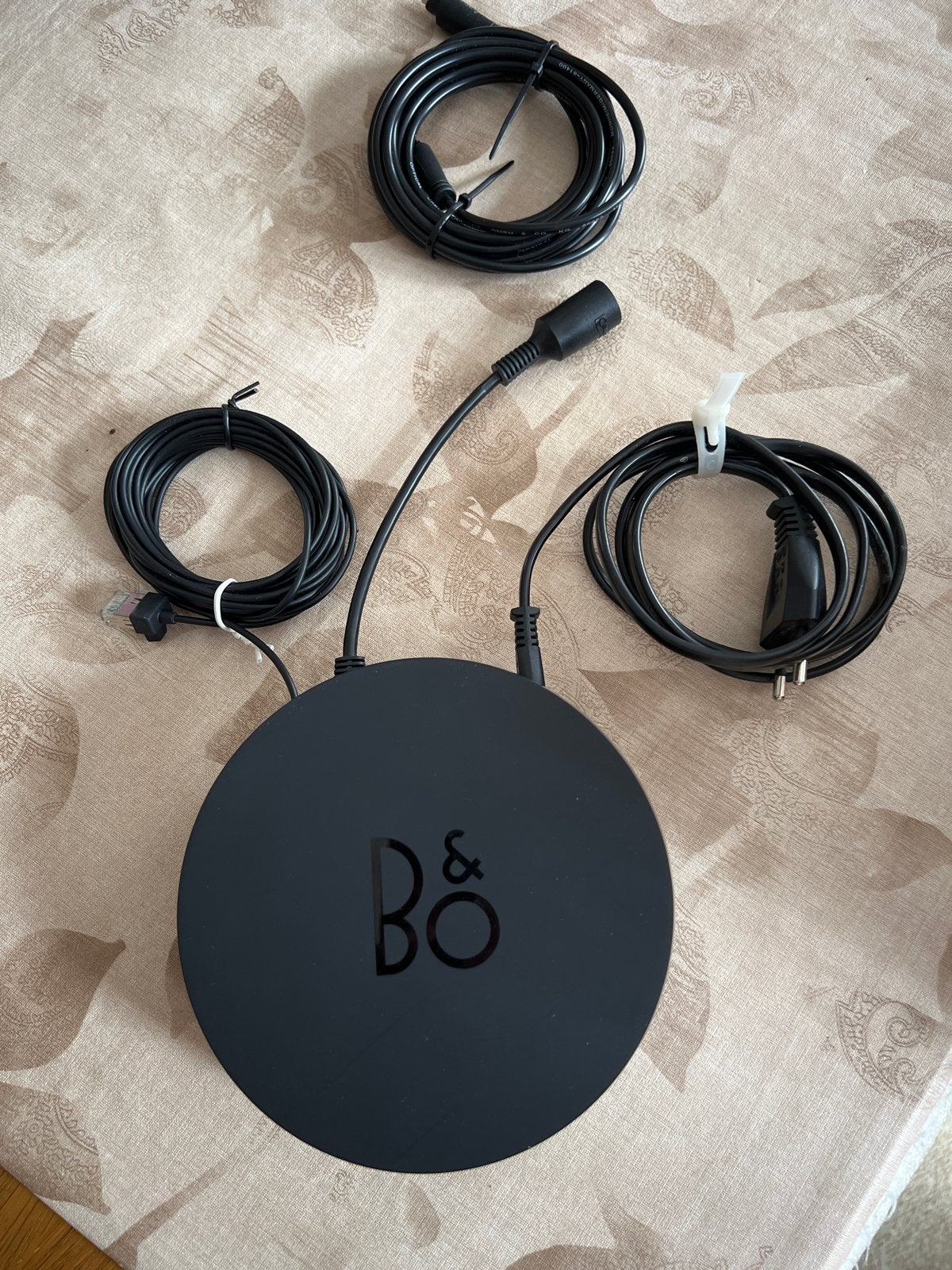 B&O BeoPlay A8/BeoSound 8 Aansluitbox, Ophalen of Verzenden, Zo goed als nieuw, Audio