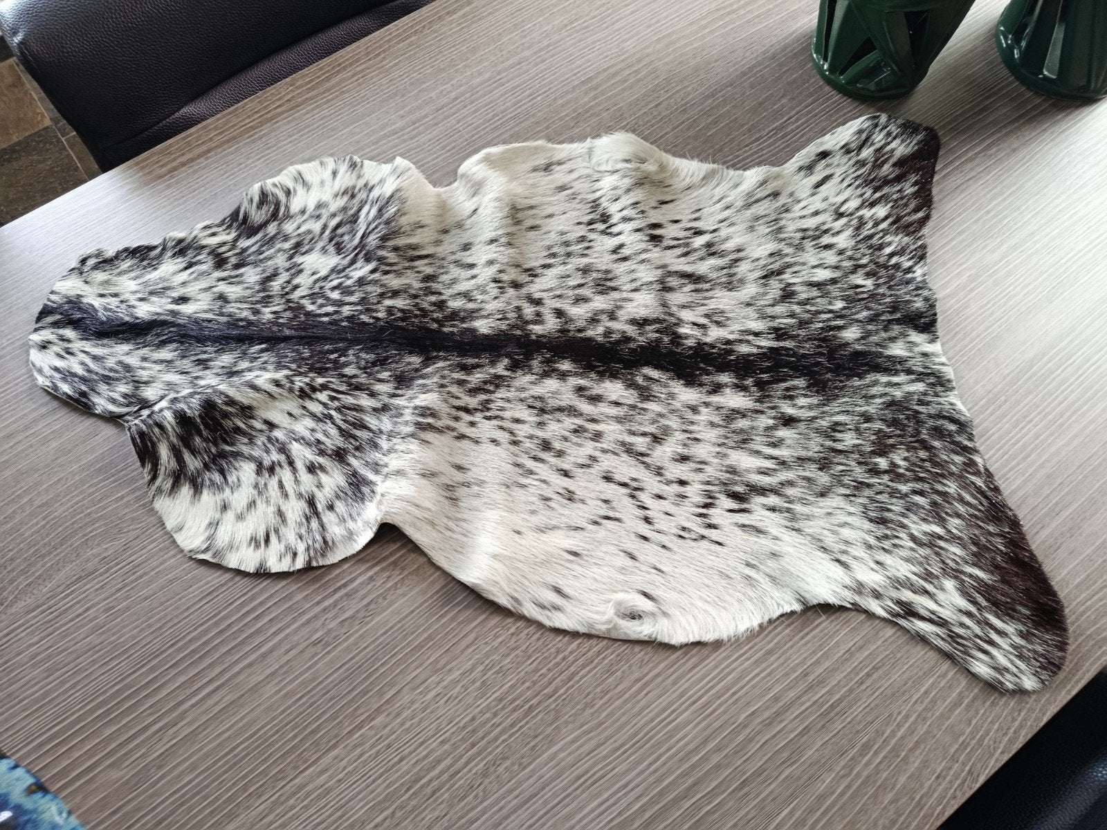 Decoratief geiten huidje zwart-wit gevlekt, 50 tot 100 cm, Natuurlijk, Landelijk, Modern, Zo goed als nieuw, Overige vormen