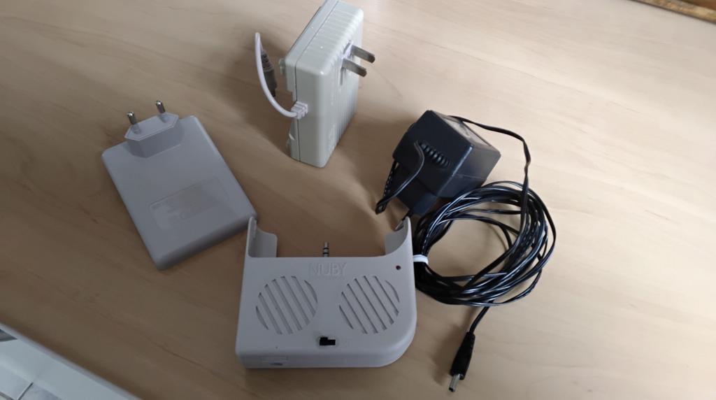 Gameboy speaker set en oplader voor de gameboy classic, Spelcomputers en Games, Ophalen of Verzenden, 3DS