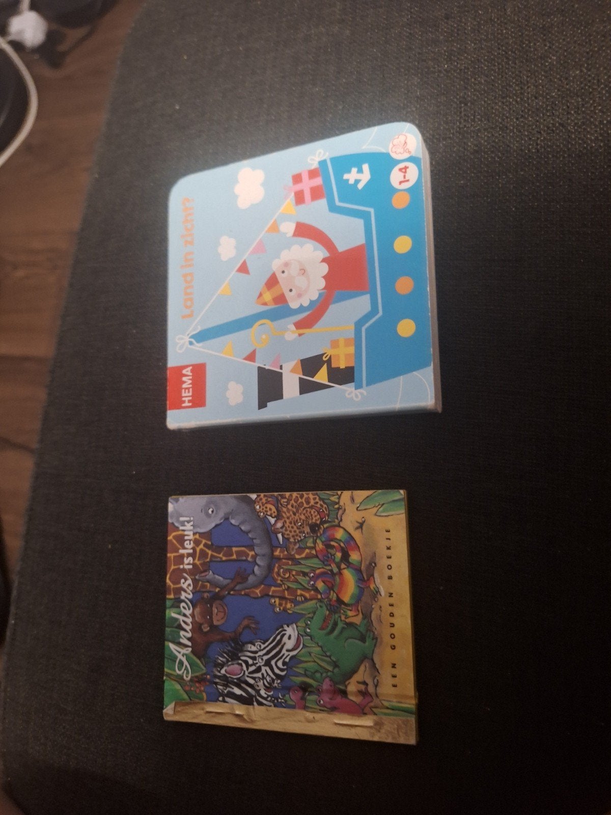 2 leuke kinderboekjes: Sinterklaas en Anders is leuk!, Boeken, Ophalen of Verzenden, Gelezen, Uitklap-, Voel- of Ontdekboek, 1 tot 2 jaar