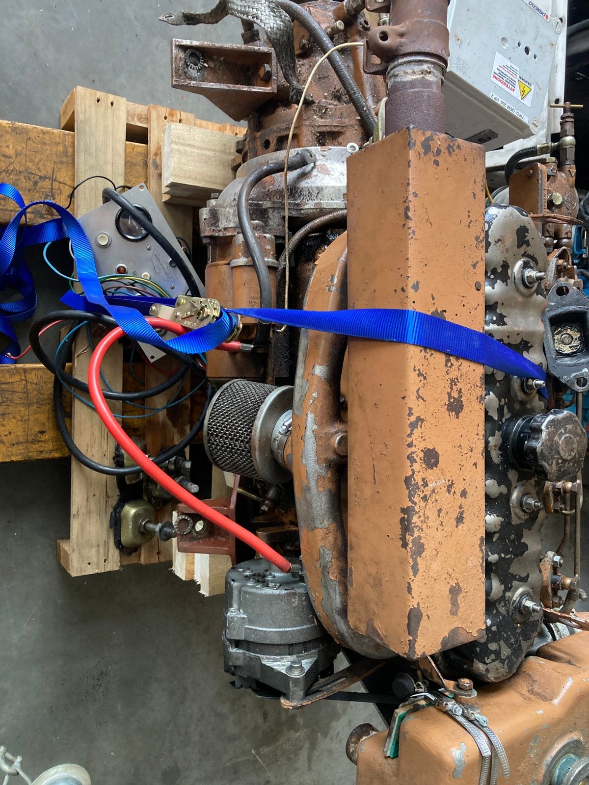 Indenor, Ophalen, Gebruikt, Motor en Techniek