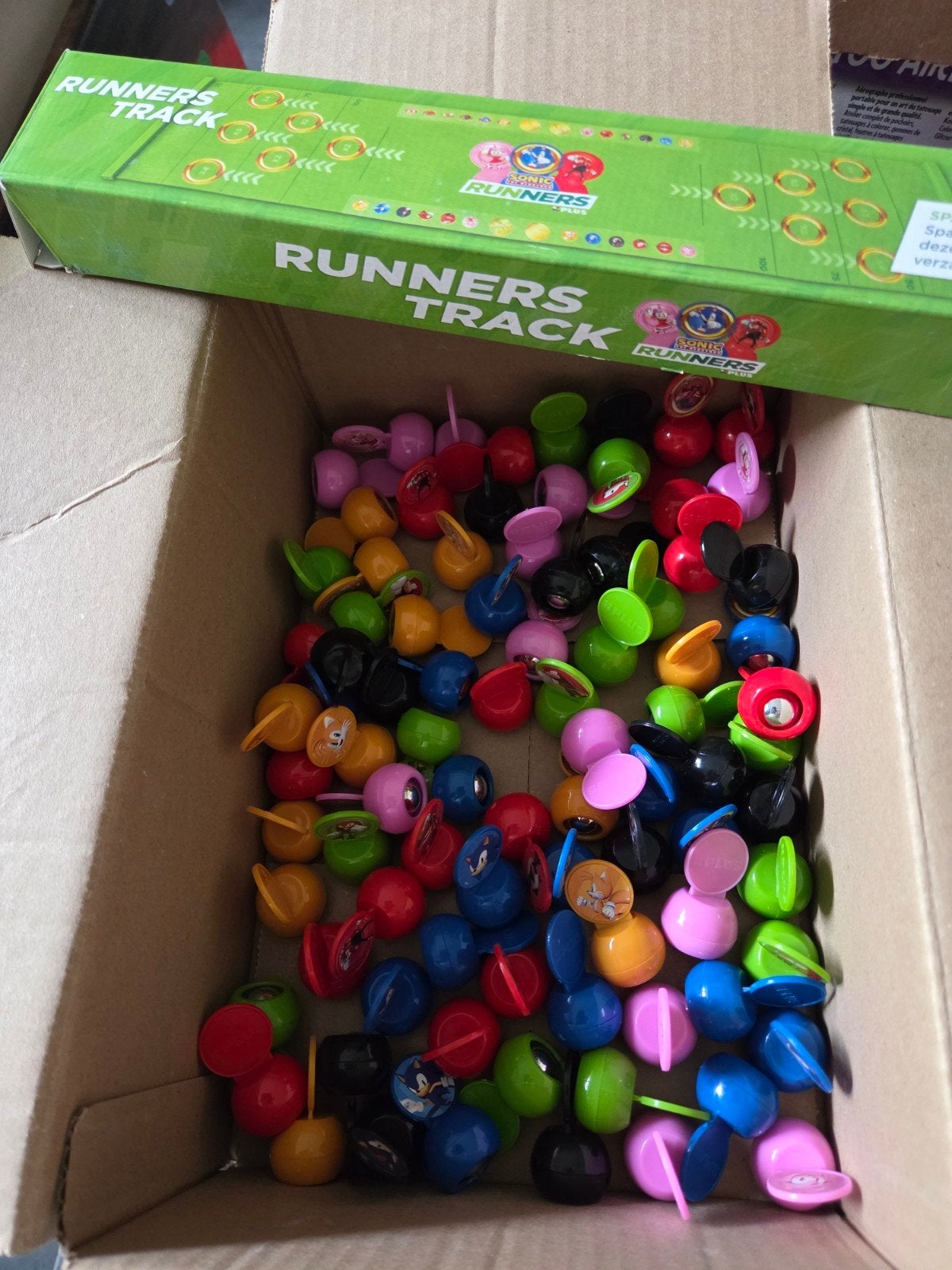 Doos met 85 runners (Plus) met speelmatje, Verzamelen, Ophalen of Verzenden, Zo goed als nieuw