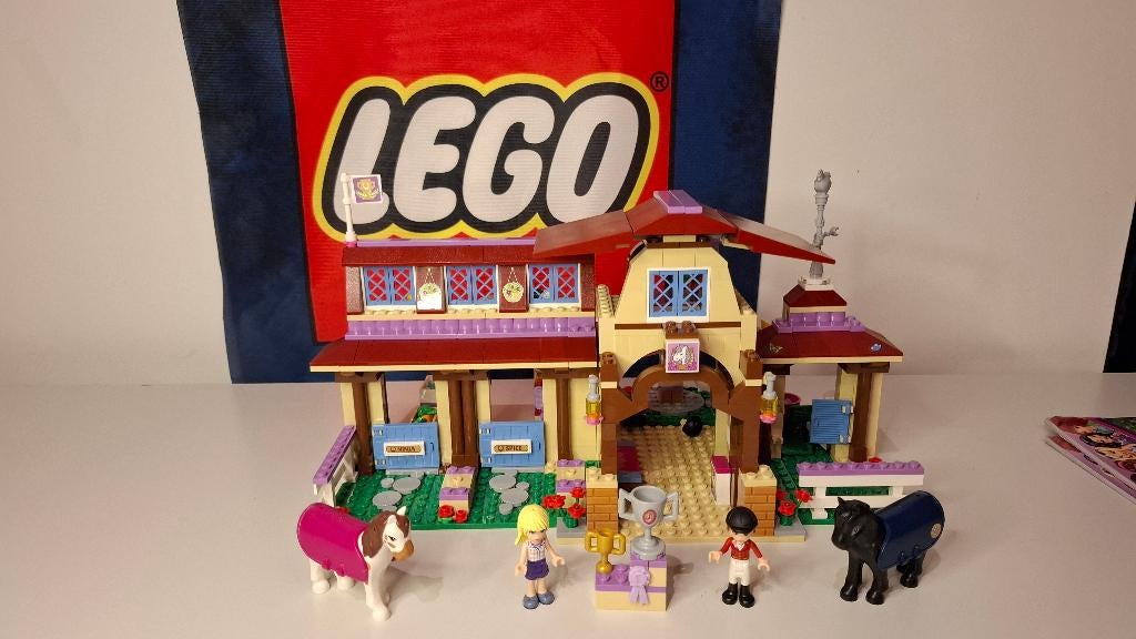 lego friends 41126 Heartlake Paardrijclub, Ophalen of Verzenden, Zo goed als nieuw, Complete set, Lego