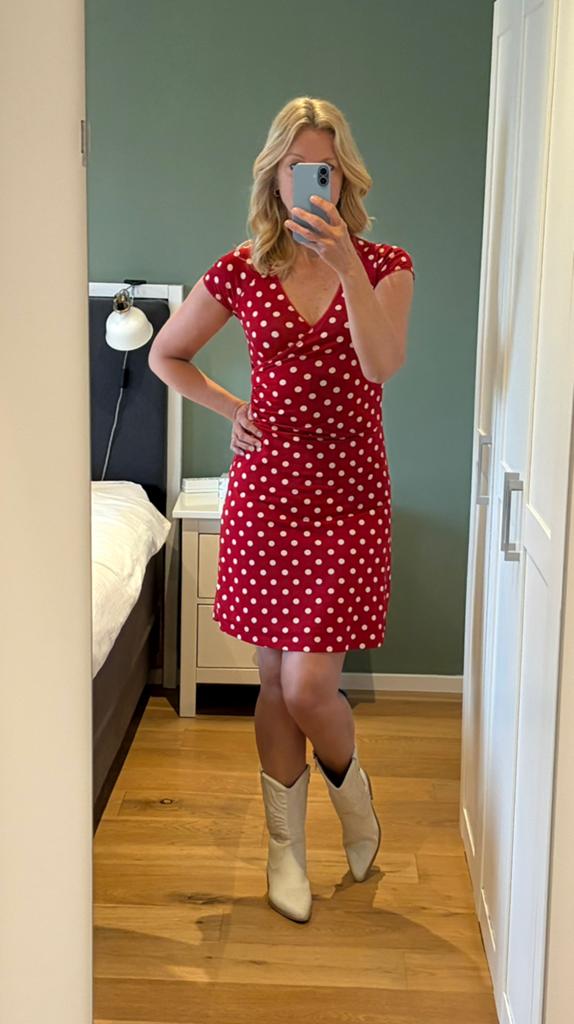 Rood/wit polkadotjurkje van King louie, maat S, Kleding | Dames, Jurken, Ophalen of Verzenden, Zo goed als nieuw, Knielengte, Maat 36 (S)