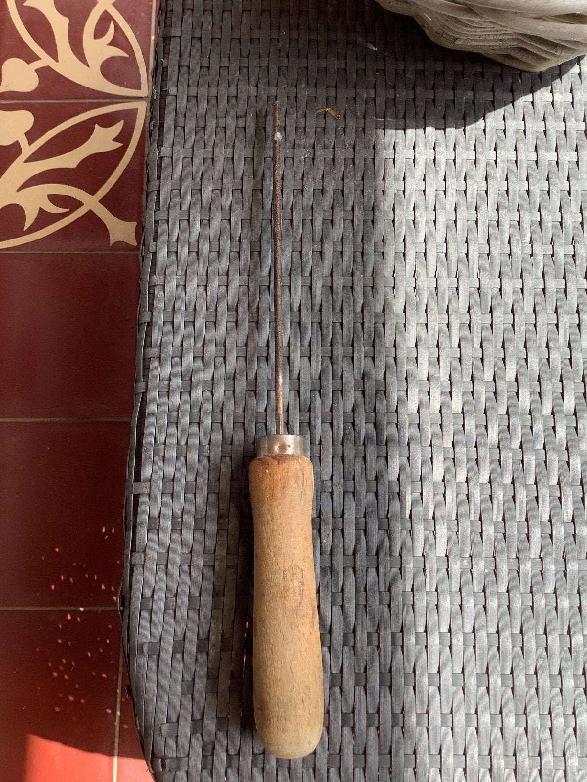 Vintage kattestaart vijl met Houten Handvat, Ophalen of Verzenden