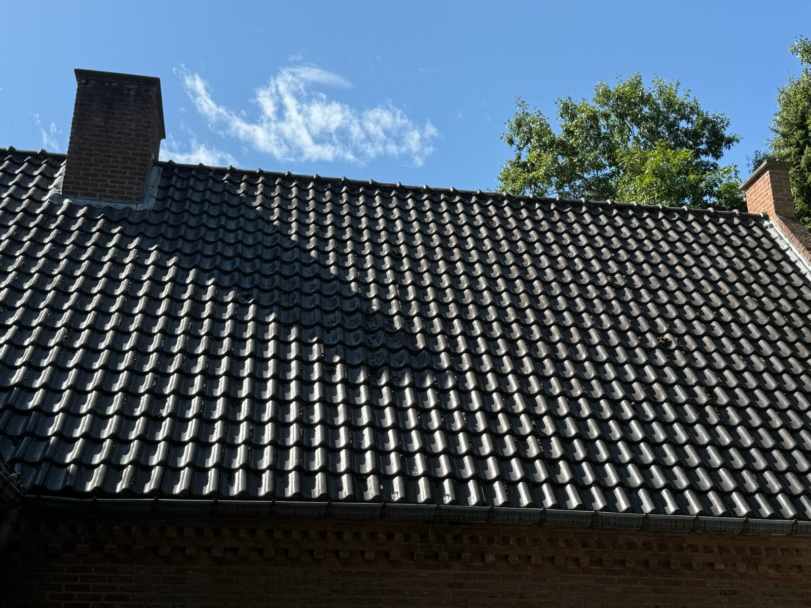 Zwarte dakpannen - Gebruikt, Doe-het-zelf en Verbouw, Dakpannen en Dakbedekking, Ophalen, Gebruikt, Steen of Klei, Zwart