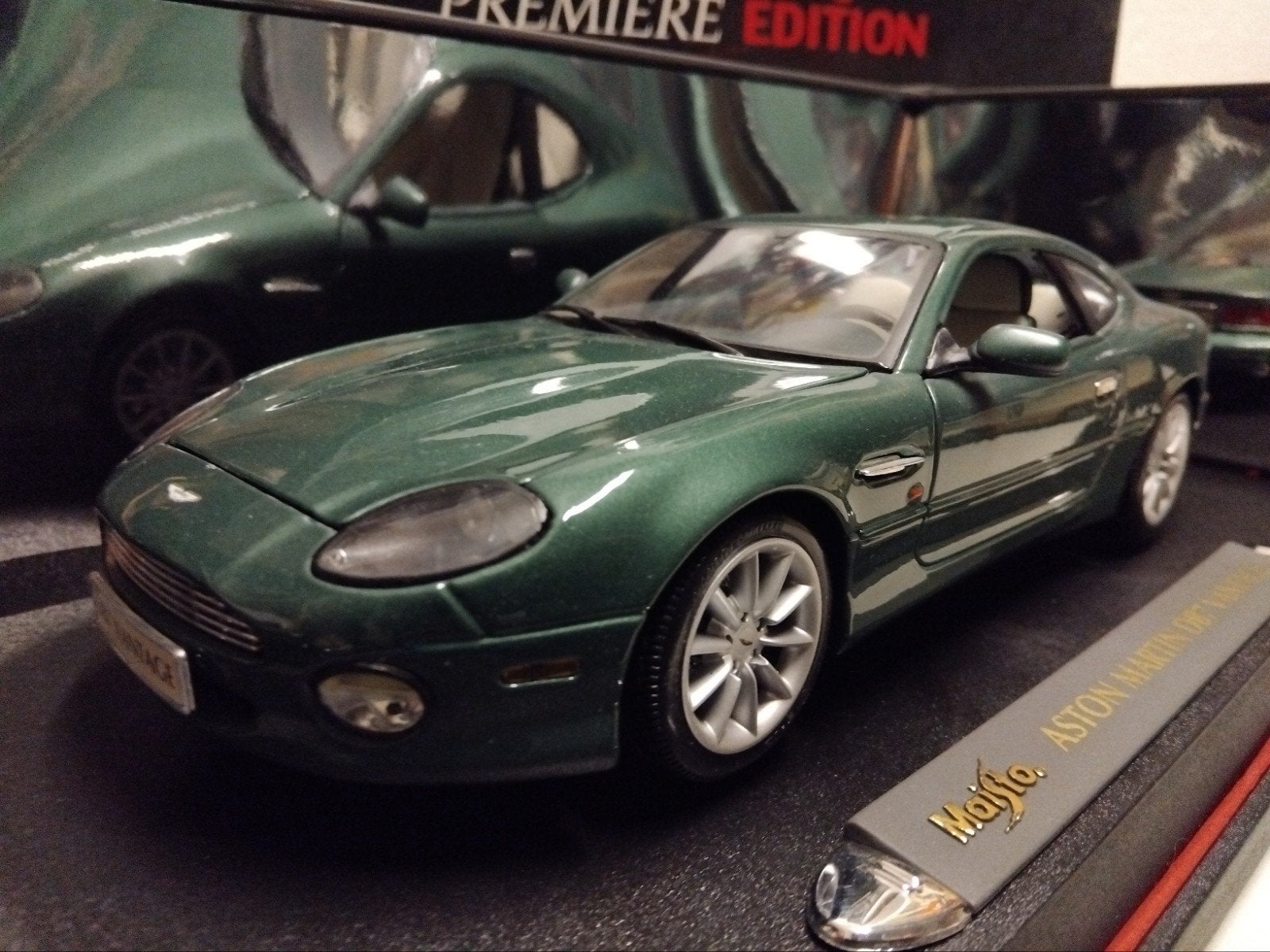 Aston Martin DB7 Vantage coupe groen Maist metal 1:18 KRD, Hobby en Vrije tijd, Modelauto's | 1:18, Ophalen of Verzenden, Zo goed als nieuw