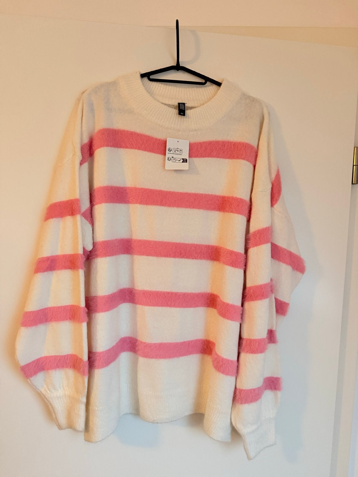 Nieuwe Wibra trui met roze strepen, Verzenden, Nieuw, Maat 38/40 (M), Wit