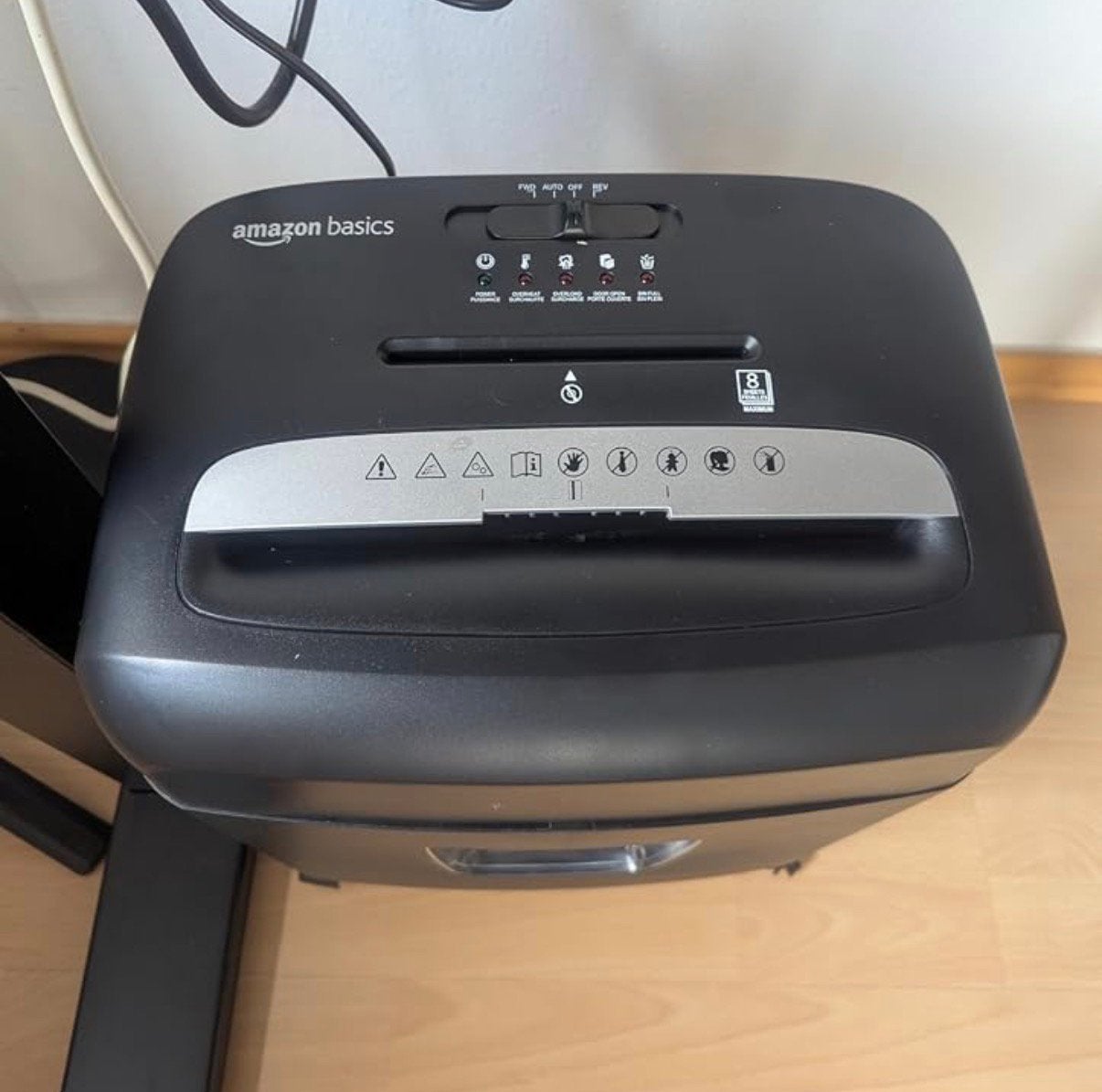 Amazon Basics papiervernietiger P4 – 8 vellen, Ophalen, Zo goed als nieuw