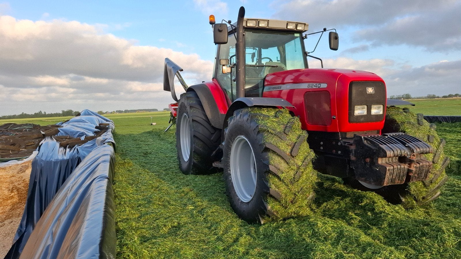 Massey Ferguson 8240 met fullpowershift en NL kenteken, Ophalen of Verzenden