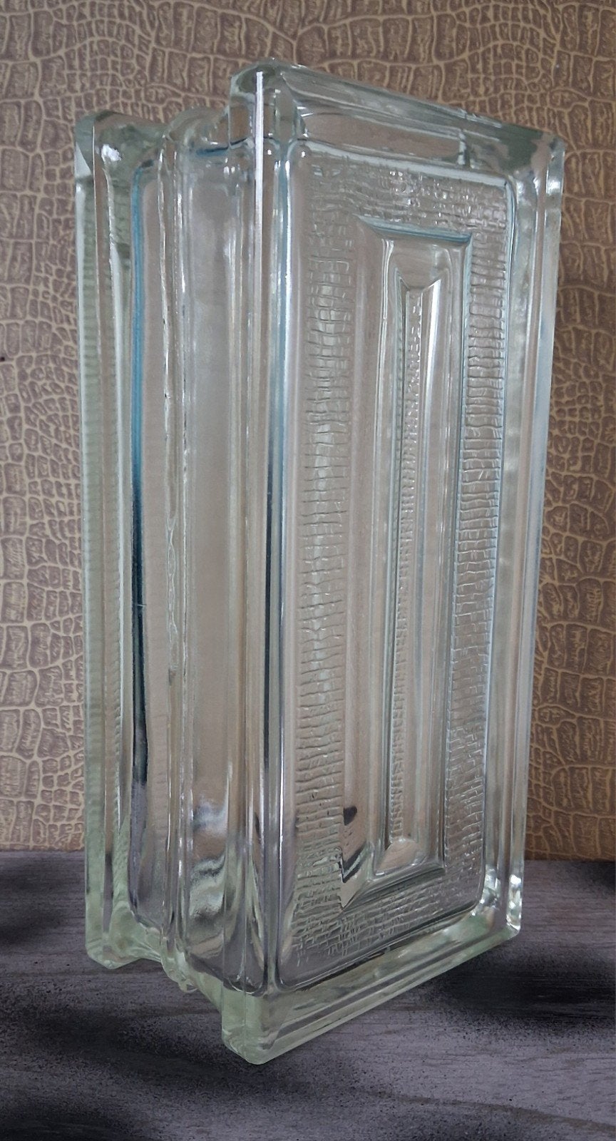 Vaas. Vase en brique de verre. 11/24/8 cm., Ophalen, Zo goed als nieuw, Overige kleuren, Glas