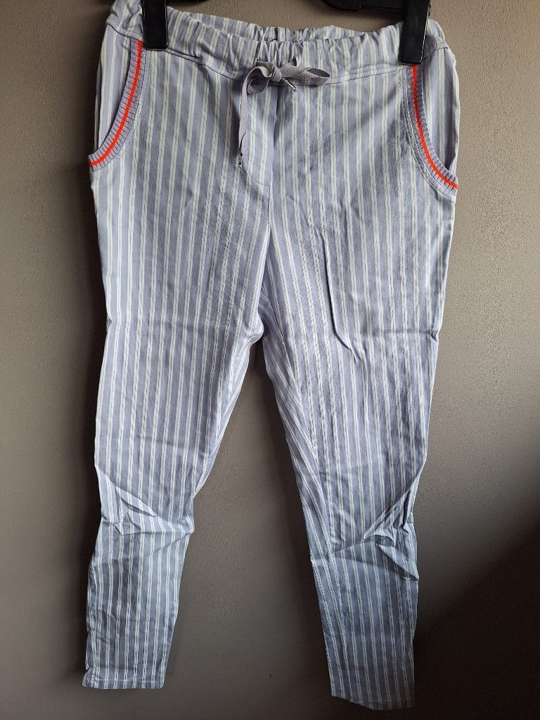 Nieuwe blauw/lila stretch broek streep Made in Italy, M/L, Maat 38/40 (M), Made in Italy, Blauw, Nieuw