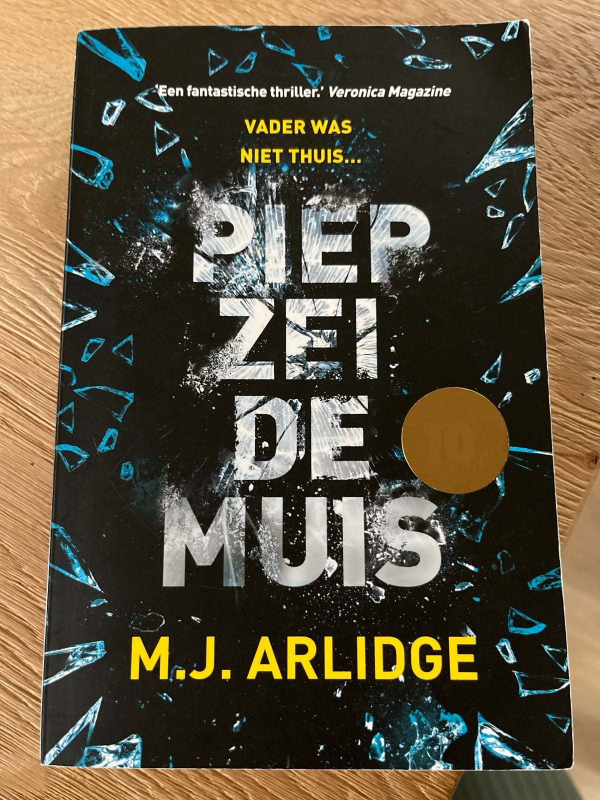 Piep zei de muis - M.J. Arlidge (Thriller), Ophalen, Zo goed als nieuw, Nederland