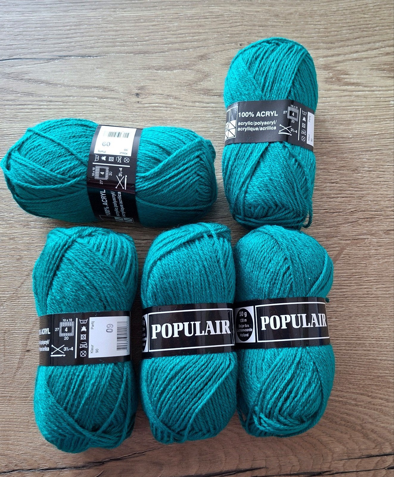 5 bollen 100% acryl garen, frisgroen, 50 gr, Ophalen of Verzenden, Nieuw, Breien of Haken, Wol of Garen