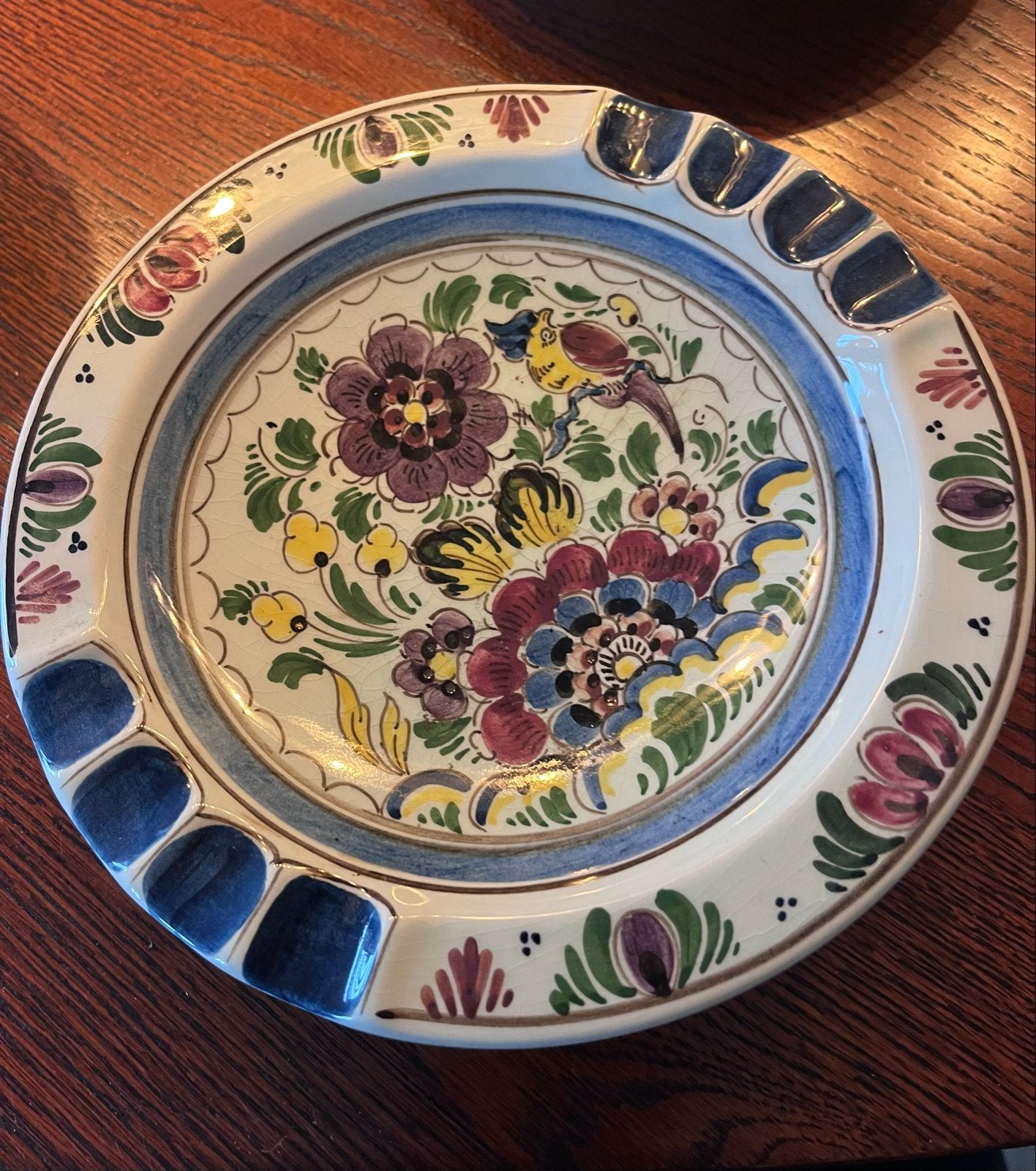Makkum Keramiek Handwerk Asbak met Bloemen en Vogel, Ophalen of Verzenden
