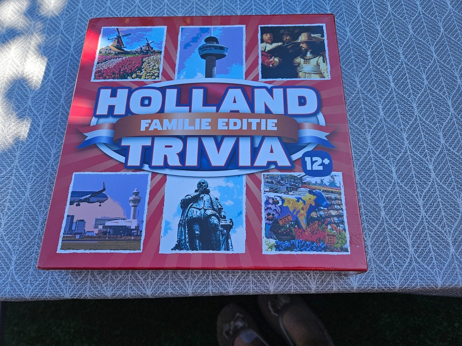 Holland Trivia Familie Editie - Nieuw in verpakking, Drie of vier spelers, Ophalen of Verzenden, Nieuw, King