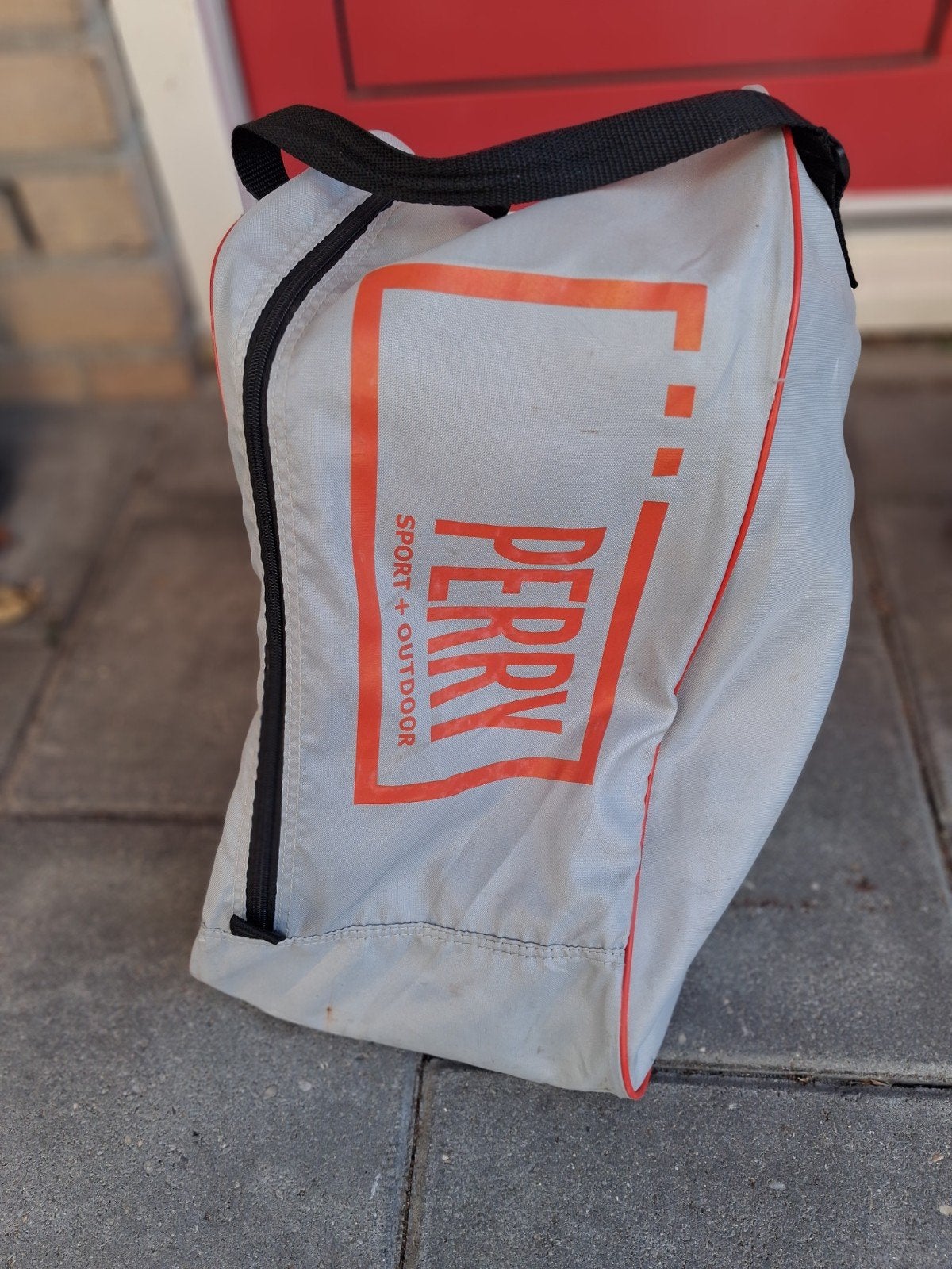 Tas voor ski/ langlauf schoenen., Ophalen