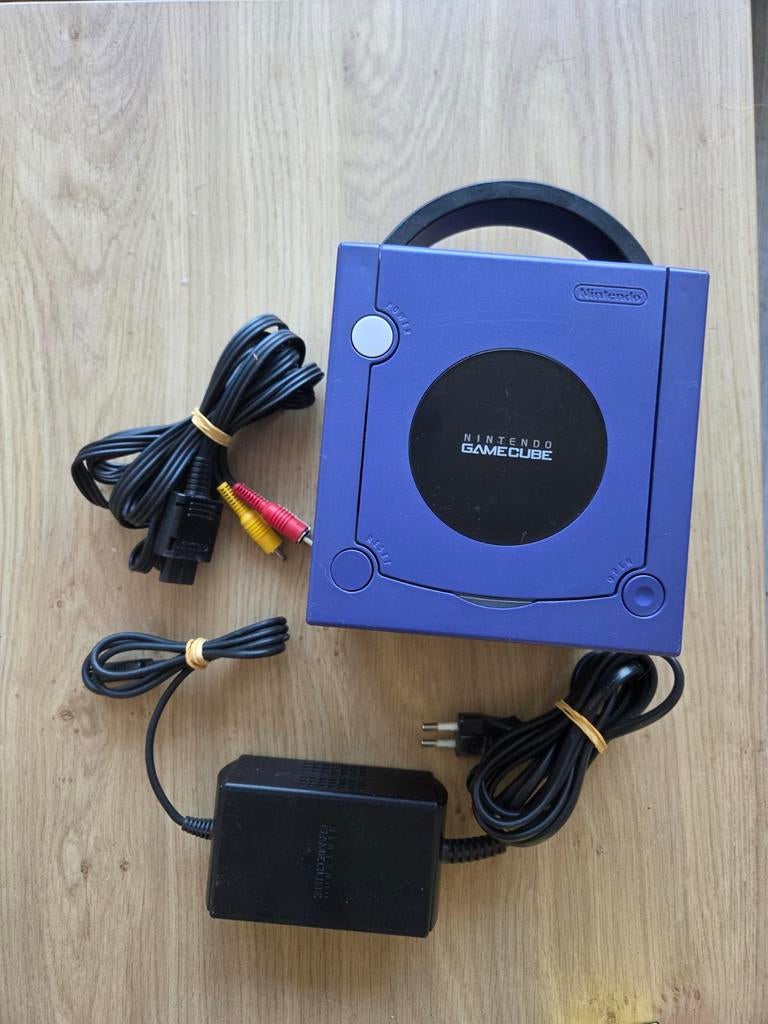 Nintendo Gamecube paars, Spelcomputers en Games, Spelcomputers | Nintendo GameCube, Ophalen of Verzenden, Gebruikt, Paars, Zonder controller