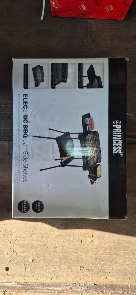 Princess Elektrische BBQ met zijplanken en windscherm, Princess Household Appliances B.V., Ophalen of Verzenden, Info@princess.nl
