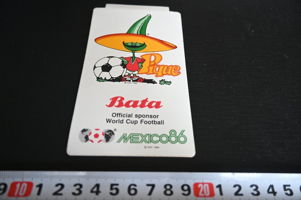 sticker pique mascotte voetbal WK mexico 1986 bata sponsor, Ophalen of Verzenden, Zo goed als nieuw