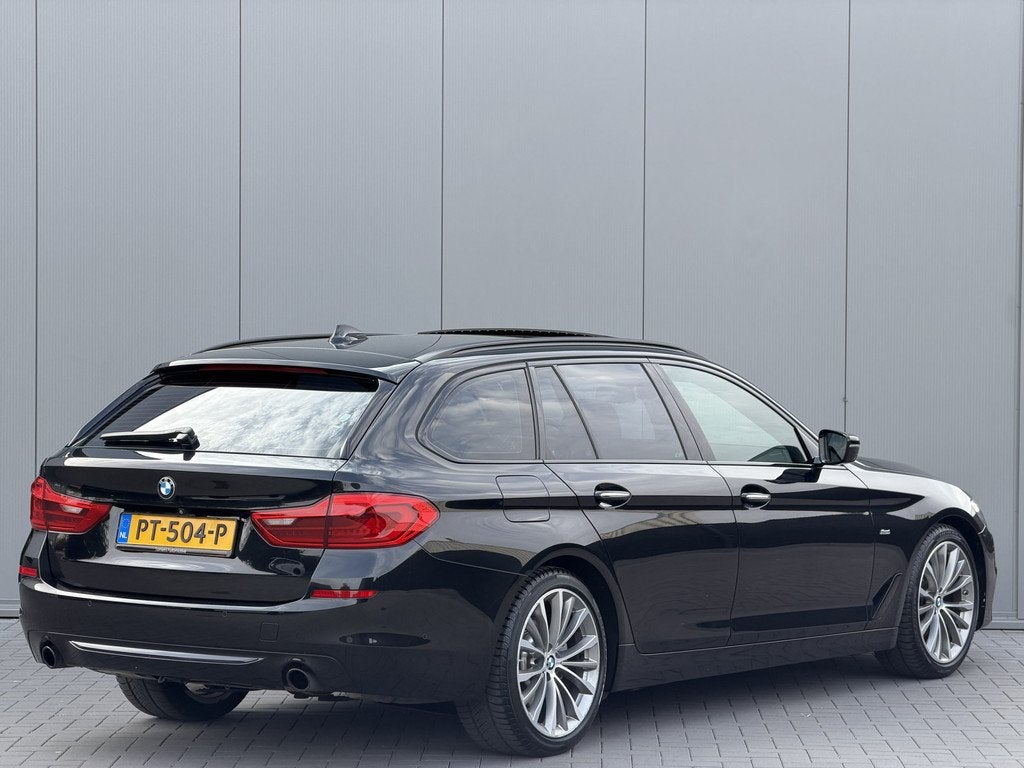 BMW 5 Serie Touring 520i Sport Line High Executive | Panoram, Automaat, 1998 cc, Achterwielaandrijving, Gebruikt