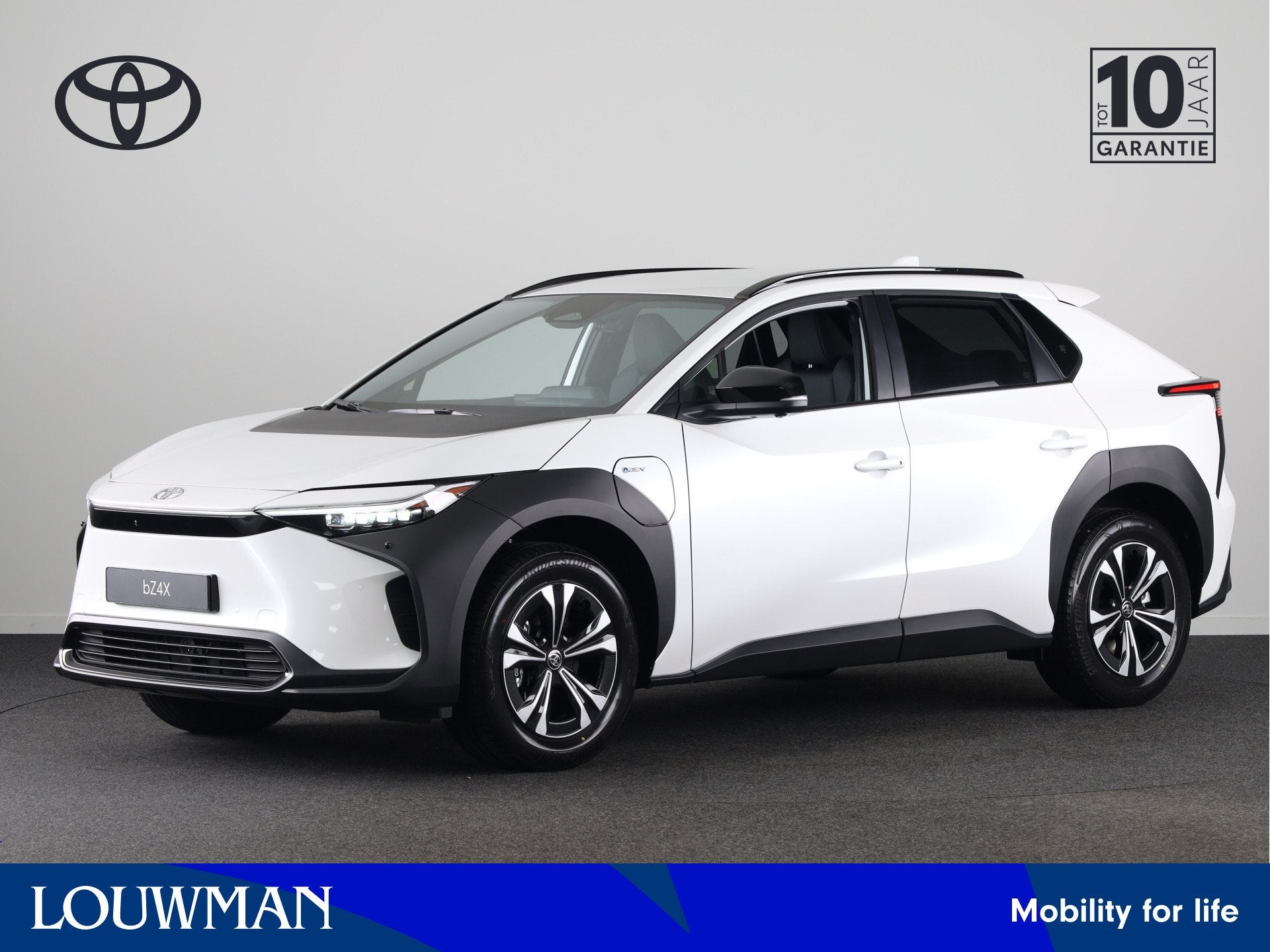 Toyota Bz4x Dynamic 71 kWh *DEMO* | Premium metaallak | Appl, 12 maanden, 1885 kg, 33 min, Wit