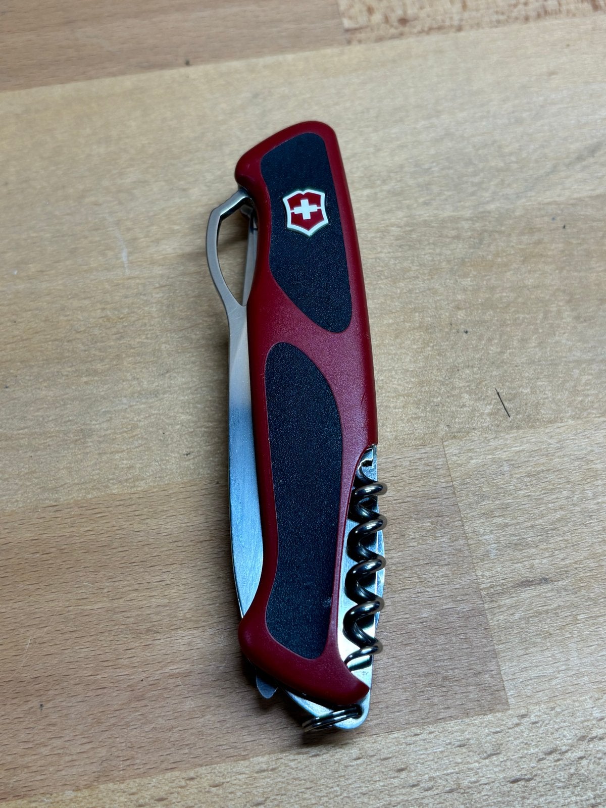Victorinox RangerGrip Zwitsers Zakmes - Rood/Zwart, Ophalen of Verzenden, Zo goed als nieuw, V, V