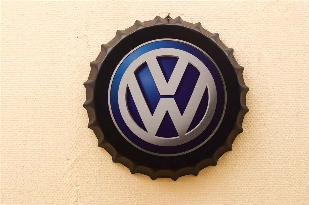 Metalen Volkswagen in de vorm van een wieldop wanddecoratie, Ophalen of Verzenden, Gebruikt