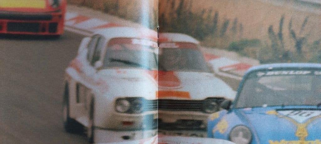 POSTER FORD CAPRI 2600 PORSCHE FORMAAT 40 X 27  ZIT IN  EPPO, Ophalen of Verzenden, Zo goed als nieuw, Auto's