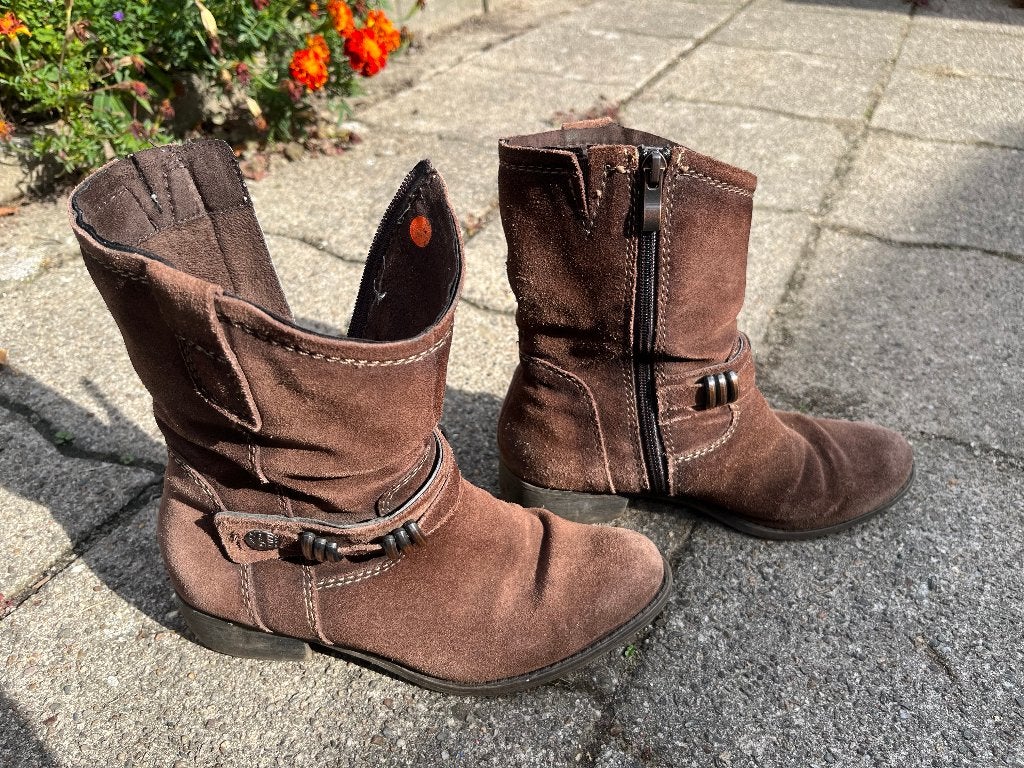 Marco Tozzi bruine suède laarsjes / boots, Ophalen, Bruin, Lage of Enkellaarzen, Onbekend