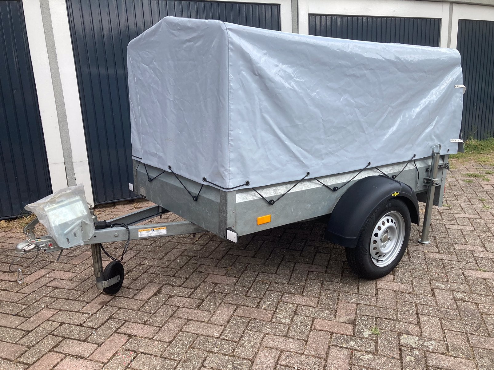 Humbaur met huif 100+ km model, Auto diversen, Aanhangers en Bagagewagens, Ophalen of Verzenden, Zo goed als nieuw