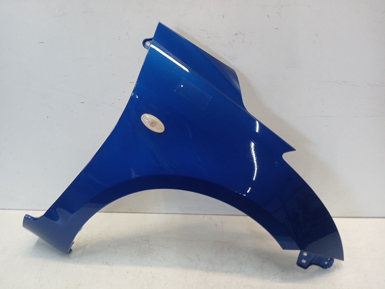 Spatbord rechts voor Suzuki Swift, Auto-onderdelen, Onderdelen@venauto.nl, Van der Ven Autorecycling B.V., Gebruikt, Ettenseweg 76, 4706 PB Roosendaal, The Netherlands