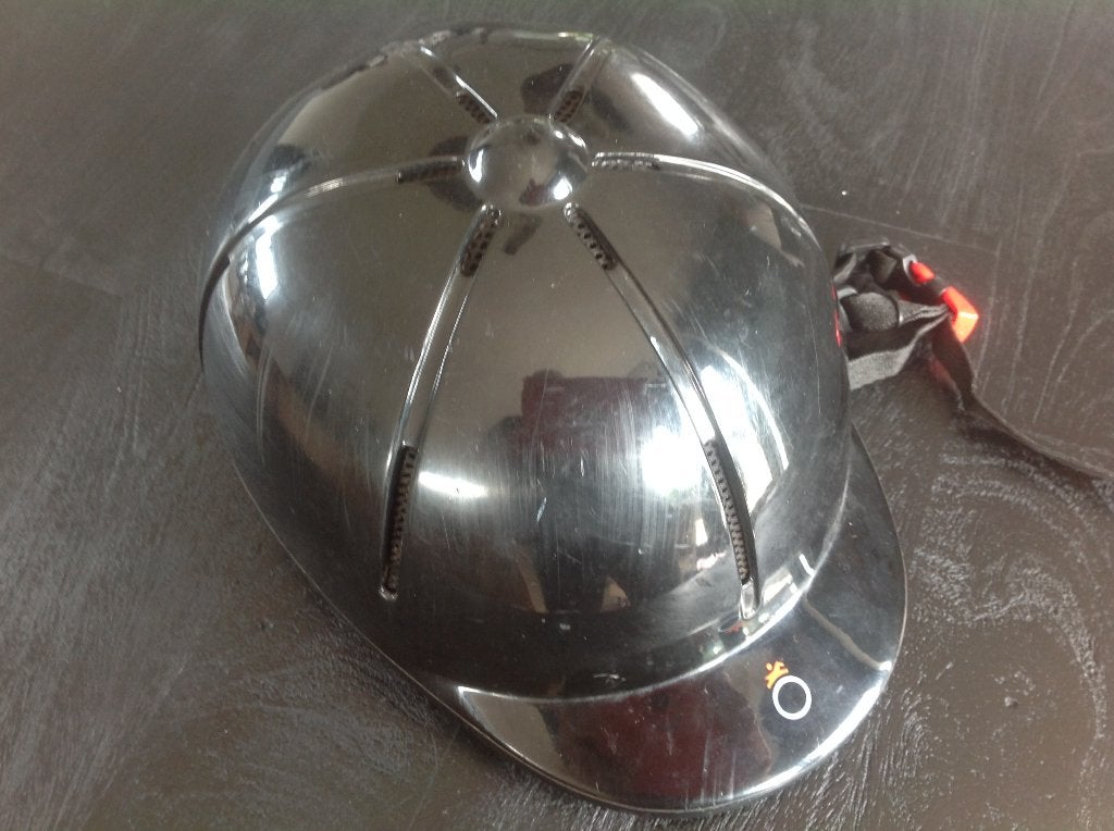 Paardrijhelm/cap verstelbaar zwart, Dieren en Toebehoren, Paardrijkleding, Ophalen, Gebruikt, Rijhelm/cap, Zwart