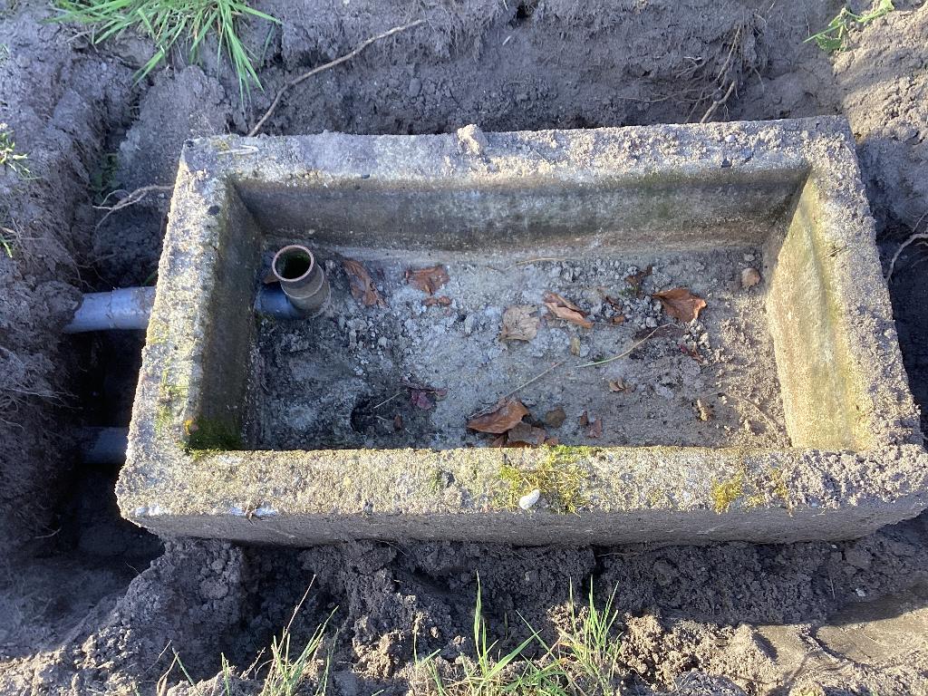 2 Drinkbakken beton gratis ophalen, Ophalen, Gebruikt