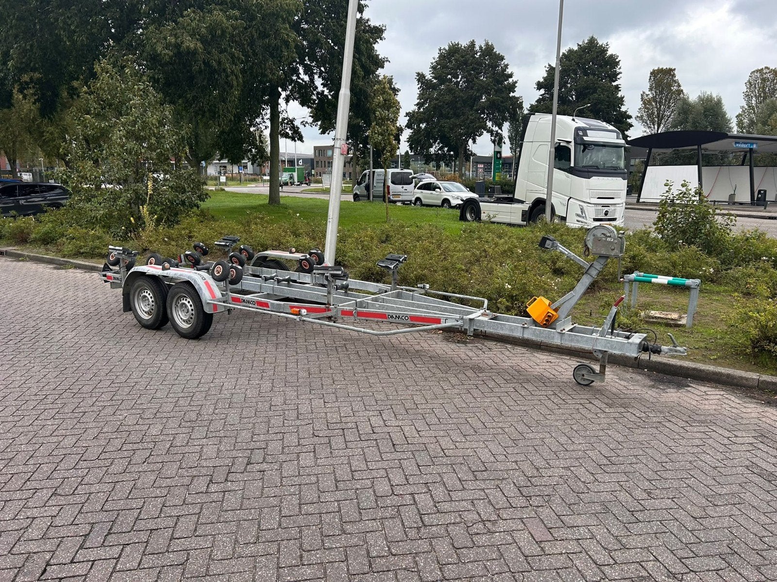 Damco tandemas kanteltrailer met 2x 1350KG assen!!!, Watersport en Boten, Ophalen, 1500 tot 3000 kg, 6 tot 9 meter, Overige typen
